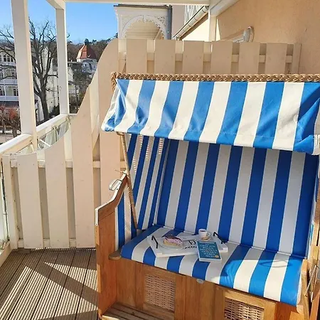 Nice Holiday With Swimming Pool 펜션 Sellin (Rugen)